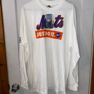 Mets long sleeve !
